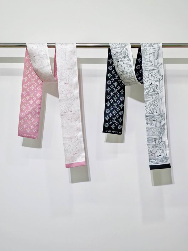 LV silk ribbon 8X120cm E112801